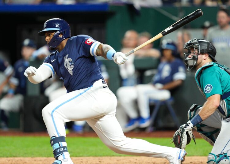 Royals previu cortar laços com slugger de 26 anos antes do dia da abertura