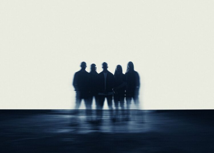 Sangrar de dentro do lançamento novo videoclipe para 'God Complex'