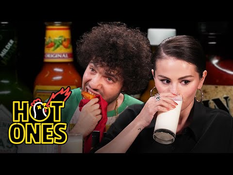 Selena Gomez e noivo Benny Blanco aumentam o calor em 'Hot Ones'