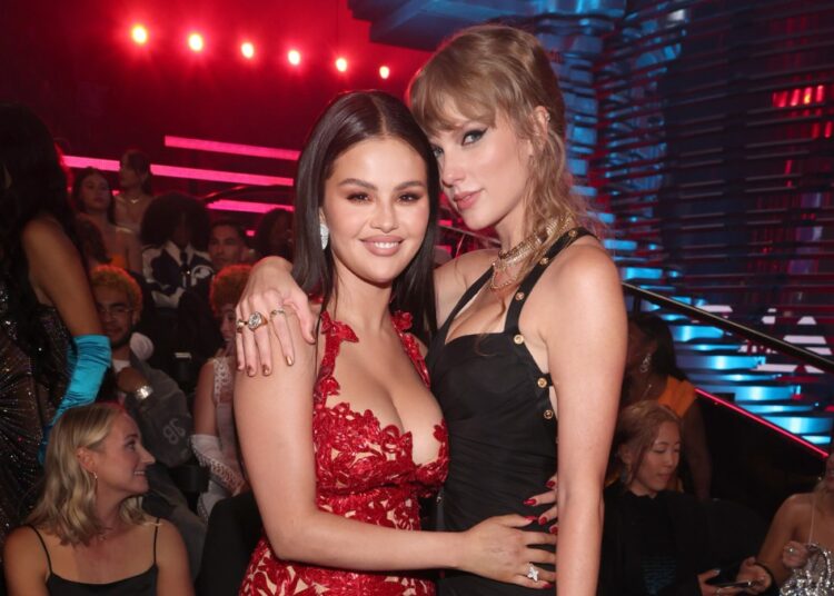 Selena Gomez referenciou Taylor Swift em seu novo álbum: Fan Theories
