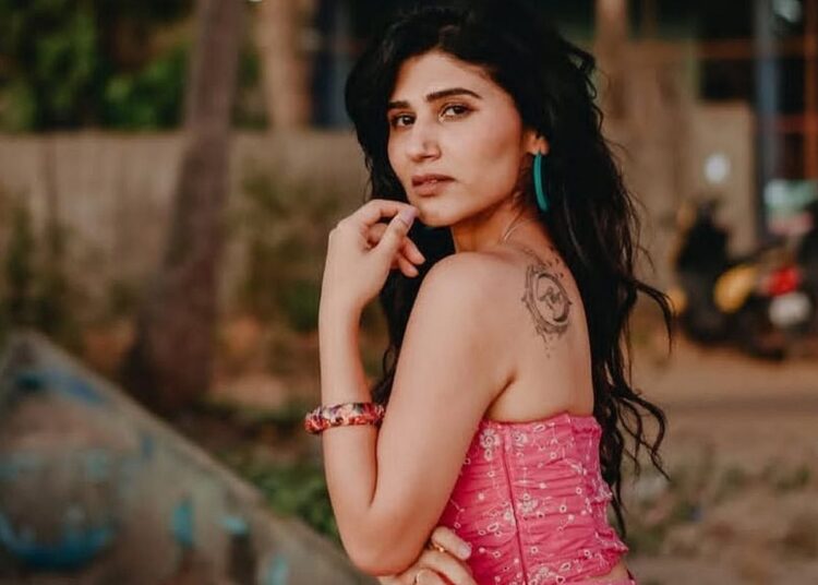 Shashaa Tirupati abre sobre o novo single 'Maari', o próximo EP e ambições de colaborar com Billie Eilish