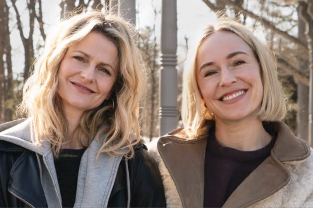 'Sisters' estrelado por Sarah Goldberg retorna à IFC para a segunda temporada