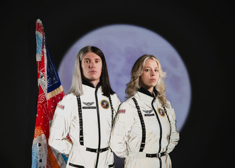 Sky Valley Mistress lançar nova música 'MUITO Fantasmas'