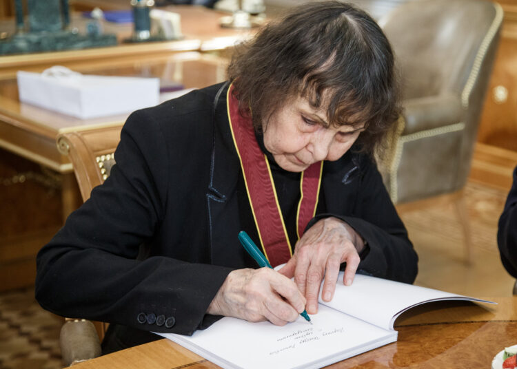 Sofia Gubaidulina, Grande Dame of New Music, morre às 93