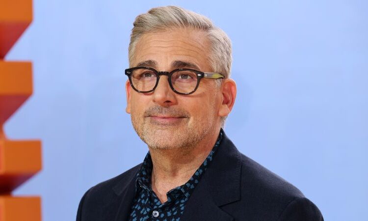 Steve Carell está ajudando os alunos do ensino médio Altadena, que foram impactados por incêndios em Los Angeles