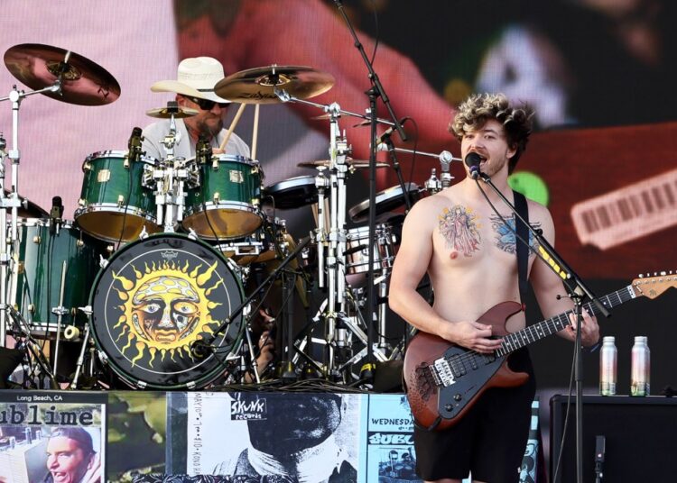Sublime trabalhando com Travis Barker para o primeiro novo álbum desde 1996