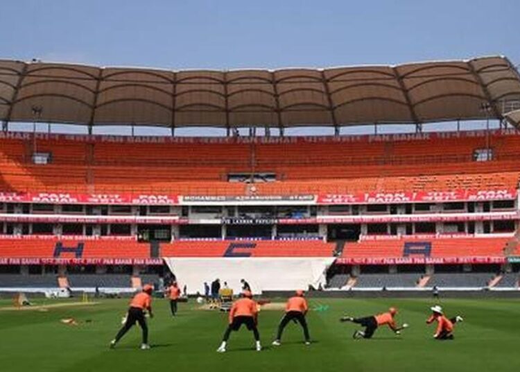 Sunrisers Hyderabad pronto para enfrentar o Rajasthan Royals no IPL 2025 abridor