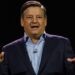 Ted Sarandos diz que a Netflix está no negócio de 'Business Business Business' versus 'Killing Time' do YouTube