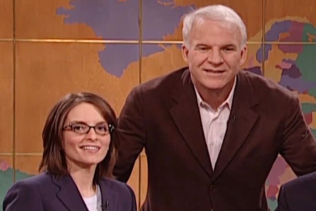 Tina Fey é 'assombrada todos os dias' por Steve Martin, dizendo isso a ela em "SNL"