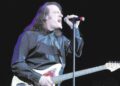 Tommy James Incapaz de terminar o desempenho de Las Vegas | Kats | Entretenimento