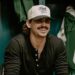Tucker Wetmore anuncia uma nova música "Casino"