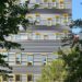 Uma fachada de folha de folha em Washington Heights