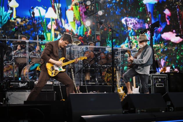 Veja Dead and Company Prestar homenagem a Phil Lesh com 'Box of Rain' na esfera de Las Vegas '