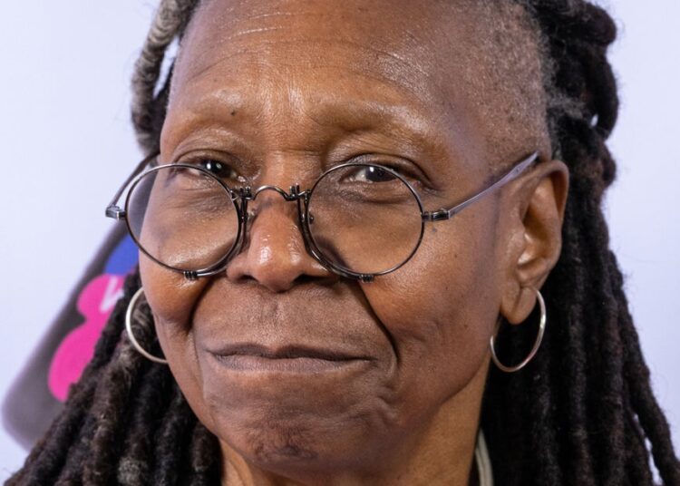 Whoopi Goldberg aborda os críticos de visão
