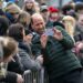 William é rei das selfies com fãs reais em Tallinn