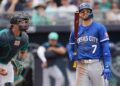 Witt da Royals atingiu o antebraço por bola rápida, evita a fratura