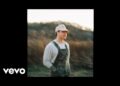 Zach John King lança uma nova faixa sincera "Cold Ombro" à frente do Festival Country to Country