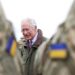 Zelenskyy chega para se encontrar com o rei Carlos III