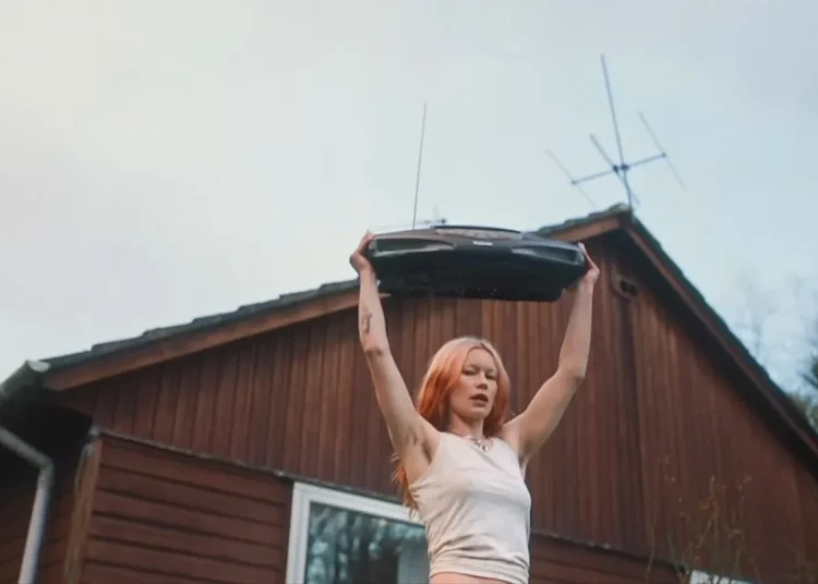 10 novas músicas para ouvir hoje: perna molhada, Jenny Hval e muito mais