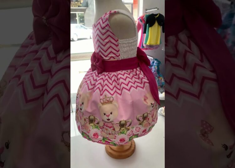 Vestido Temático Ursinha Realeza #vestidoinfantil #vestidotemático #festainfantil #ursinha #realeza