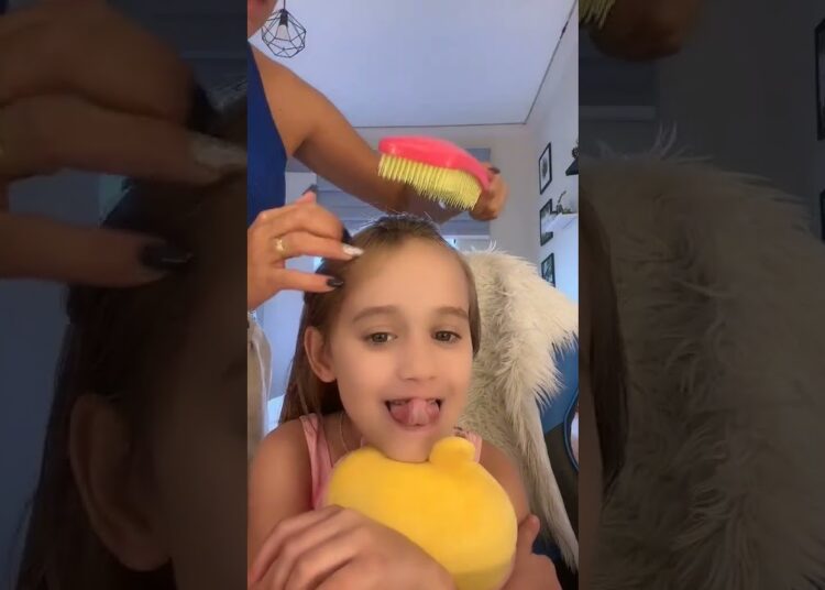 Fofocas de bom dia! Arrume-se com Clarinha!