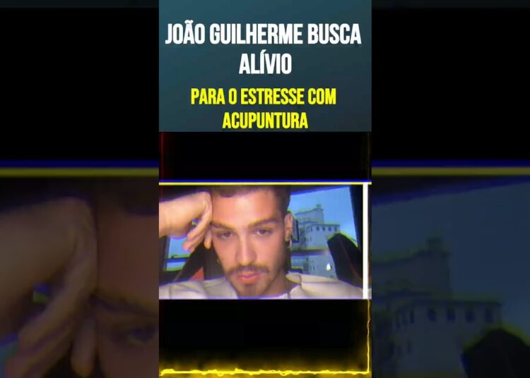 João Guilherme busca alívio para o estresse com acupuntura