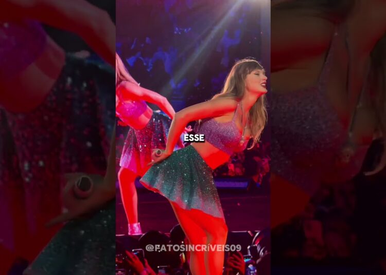 O icônico salto de Taylor Swift!#curiosidades #noticias #brazil