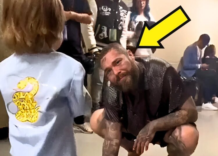 40 TIMES WHEN CELEBRITIES SURPRISE THEIR FANS!