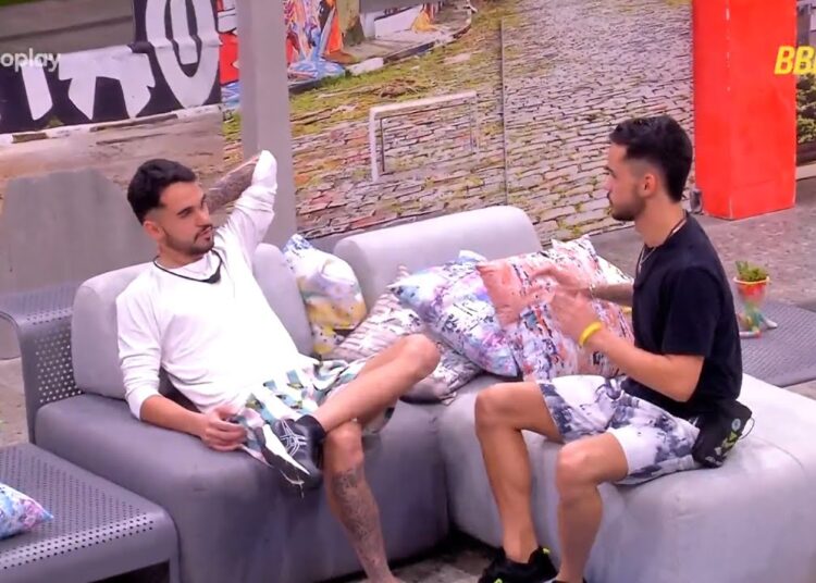 JOÃO GABRIEL FICOU REVOLTADO COM MAIKE POR COLOCAR RENATA NO VIP!!! “Pensa com o piru…” | BBB25