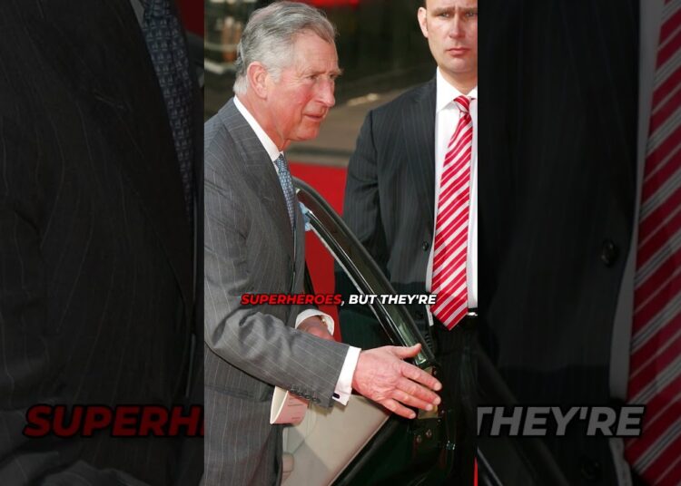 Royal Bodyguard Reveals Secret Hand Signals That Keep Catherine Safe!
