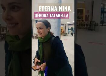 Débora Falabella, a eterna NINA da novela AVENIDA BRASIL. #famosos #paparazziando  #deborafalabella