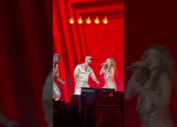 SHAKIRA baila con sus SEXIS BAILARINES en concierto de BRASIL 2025
