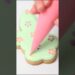 Wet on Wet Icing technique to make beautiful designs! ##howtodecoratecookies #royalicing