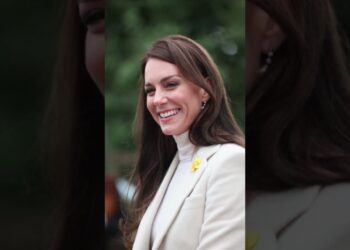 Kate usa truque genial pra fugir de perguntas polêmicas!   #shortsfeed  #shortsyoutube     #news