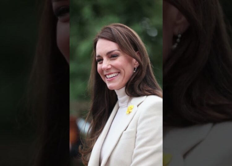 Kate usa truque genial pra fugir de perguntas polêmicas!   #shortsfeed  #shortsyoutube     #news