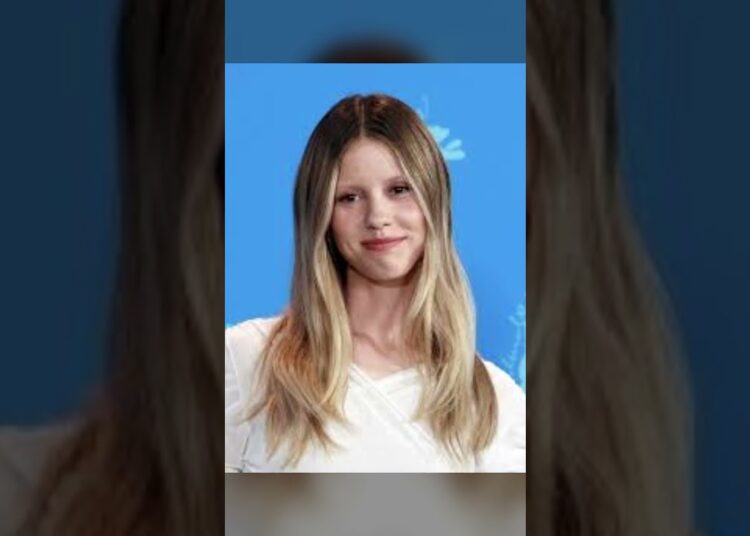 Atualizações: Mia Goth e Maria Gladys – Drama Familiar e Controvérsias no Brasil!