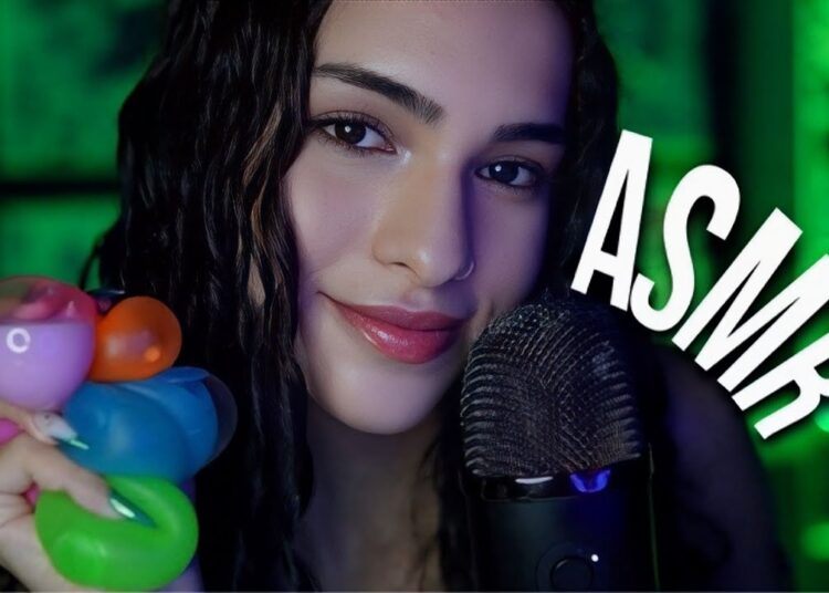 ASMR COM FOFOCAS QUENTINHAS – VOZ SUAVE COM GATILHOS PARA TE FAZER COMPANHIA ATÉ VOCÊ DORMIR 😴