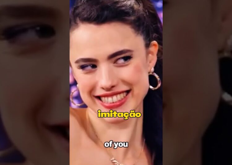 Margaret Qualley IMITOU a MÃE 🤣