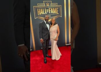 WWE Royalty on the #WWEHOF Red Carpet! 👑