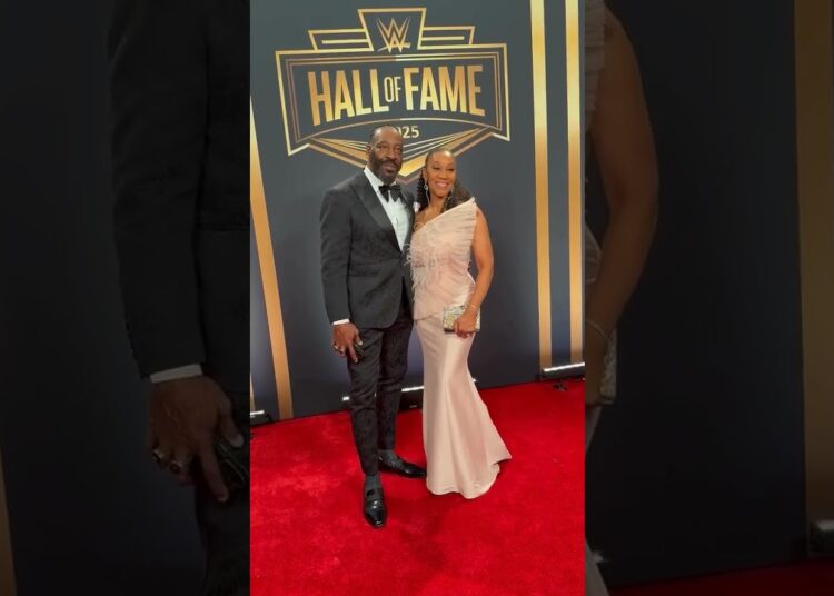 WWE Royalty on the #WWEHOF Red Carpet! 👑
