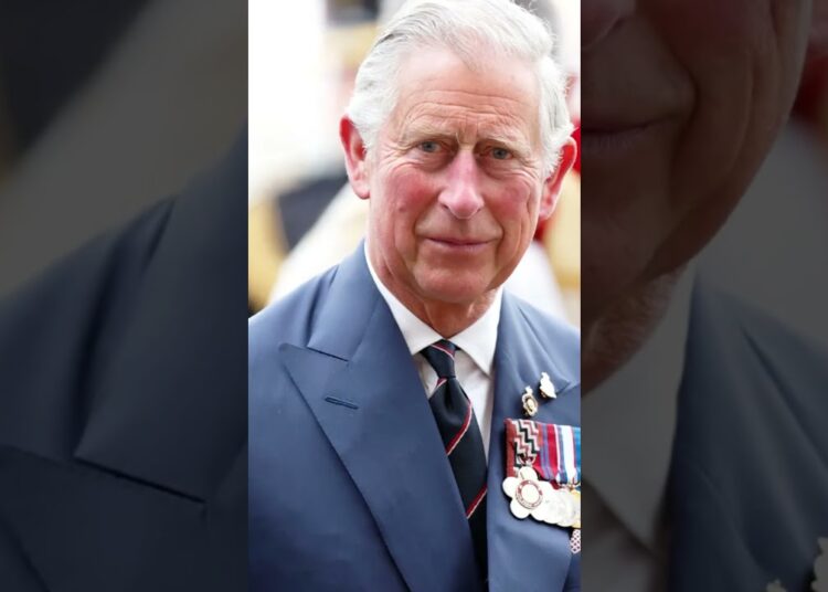 William e Kate chocam ao faltar a evento da realeza!  #shortsyoutube  #news     #shortsfeed