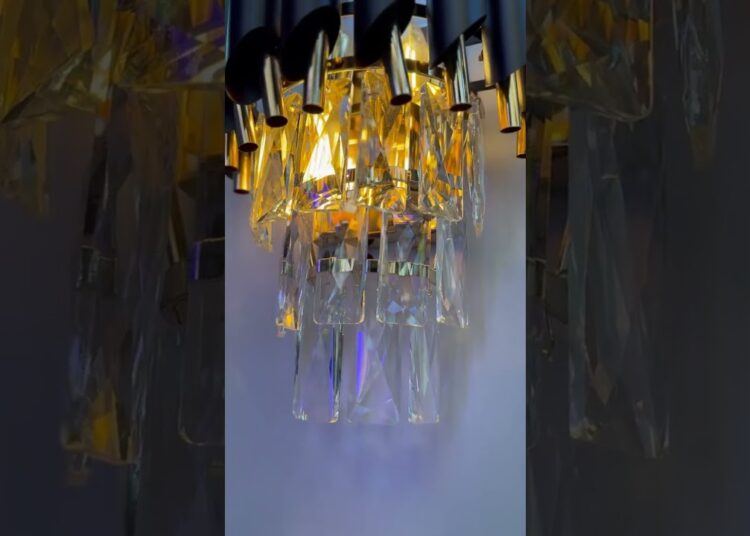 👑✨ Arandela Queen – Um toque de realeza na sua decoração! 💡🌟