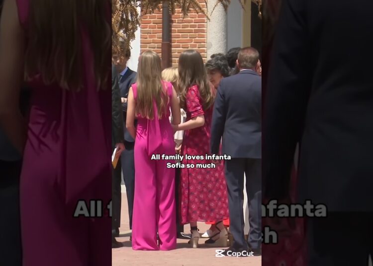 All family loves infanta Sofia #princess #king #history #shorts