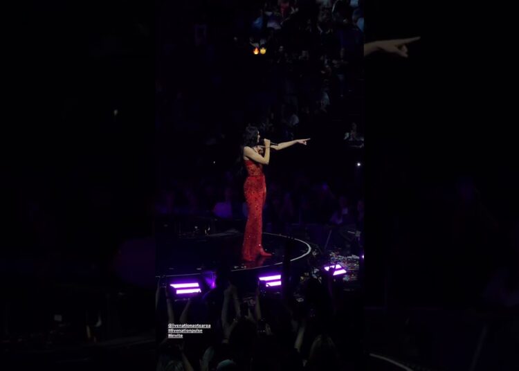 “Be The One ” live in Auckland| what a special song, best moment for fans #goosebumps#angel #hermosa