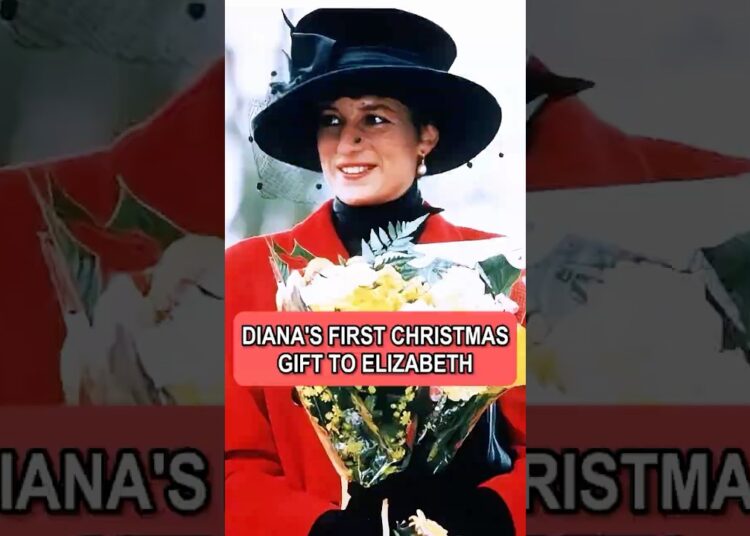 Princess Diana’s first Christmas gift to Queen Elizabeth#Princess Diana#Elizabeth#christmas#shorts