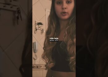 Cuidar da vida alheia é normal ? #reflexão #mulher #fofoca #fofocas