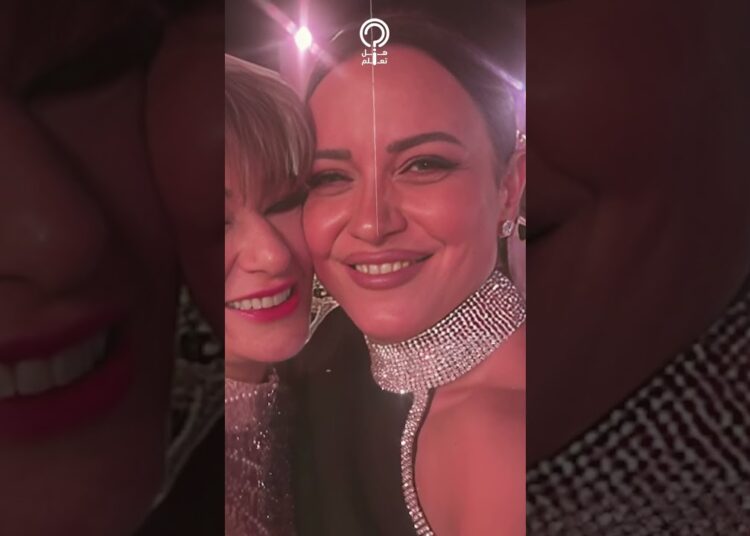 ريهام عبدالغفور تبهر الجميع بجمالها في حفل زفاف ليلى زاهر وهشام جمال