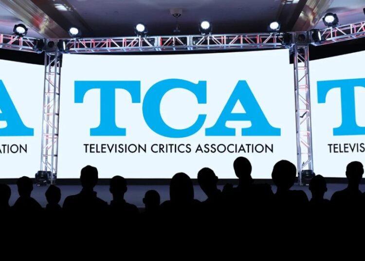 A Associação de Críticos de Televisão cancela o passeio de imprensa de verão depois que as redes se curvam