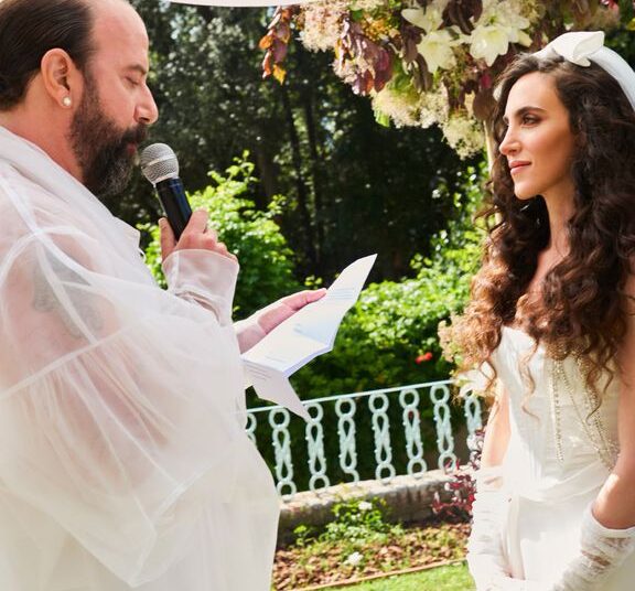 A estrela de 'Stranger Things' Brett Gelman é casada com o Wedding Ari Dayan exclusivo