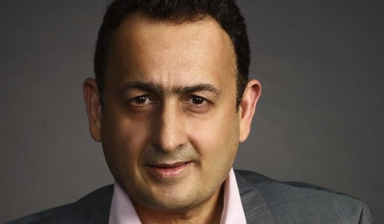 A música hitz do produtor Vinod Bhanushali fica global ao se aventurar em eventos ao vivo